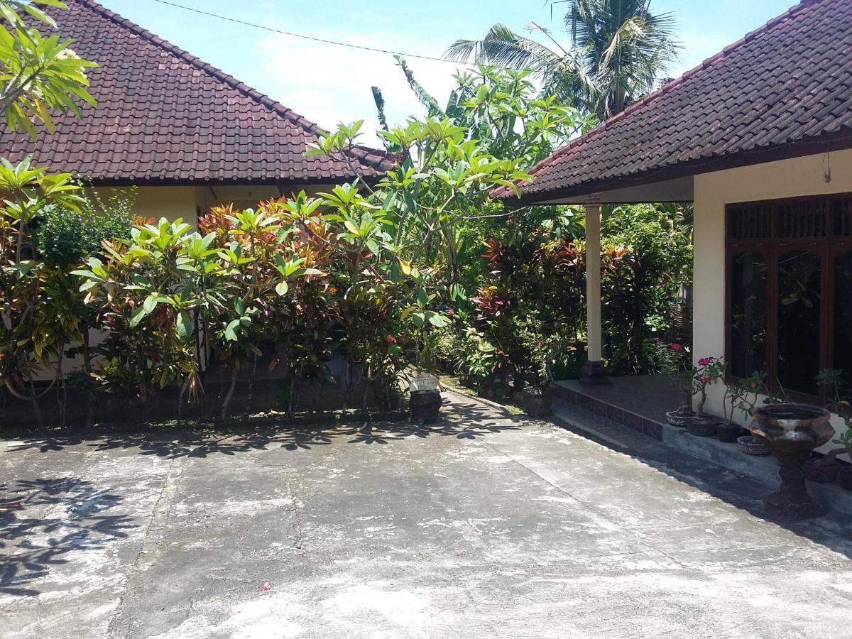 Surya Homestay Selemadeg  Buitenkant foto